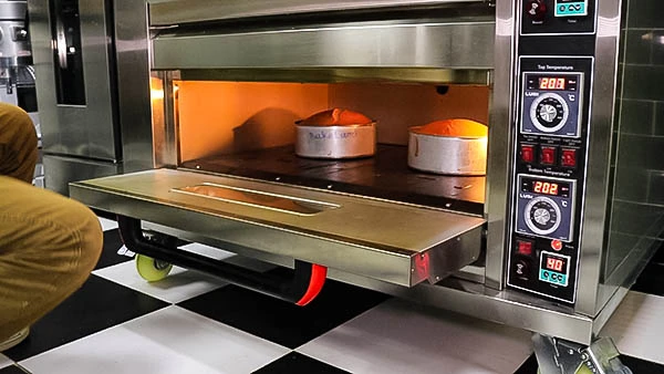 Baking with the bakewave deck oven